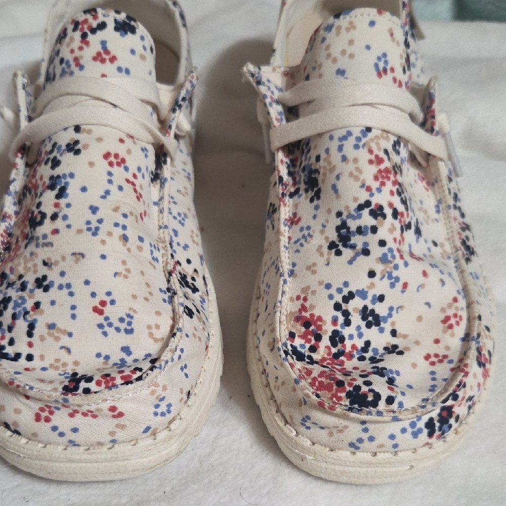 Hey Dude Women's Cream Multicolor Moccasins